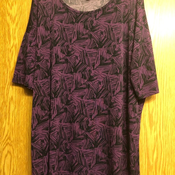 LuLaRoe Tops - LuLaRoe Irma